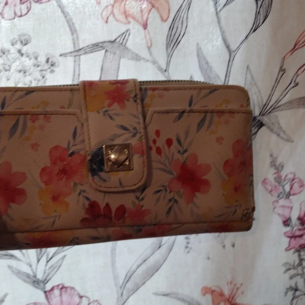 Wallet - Picture 1 of 3